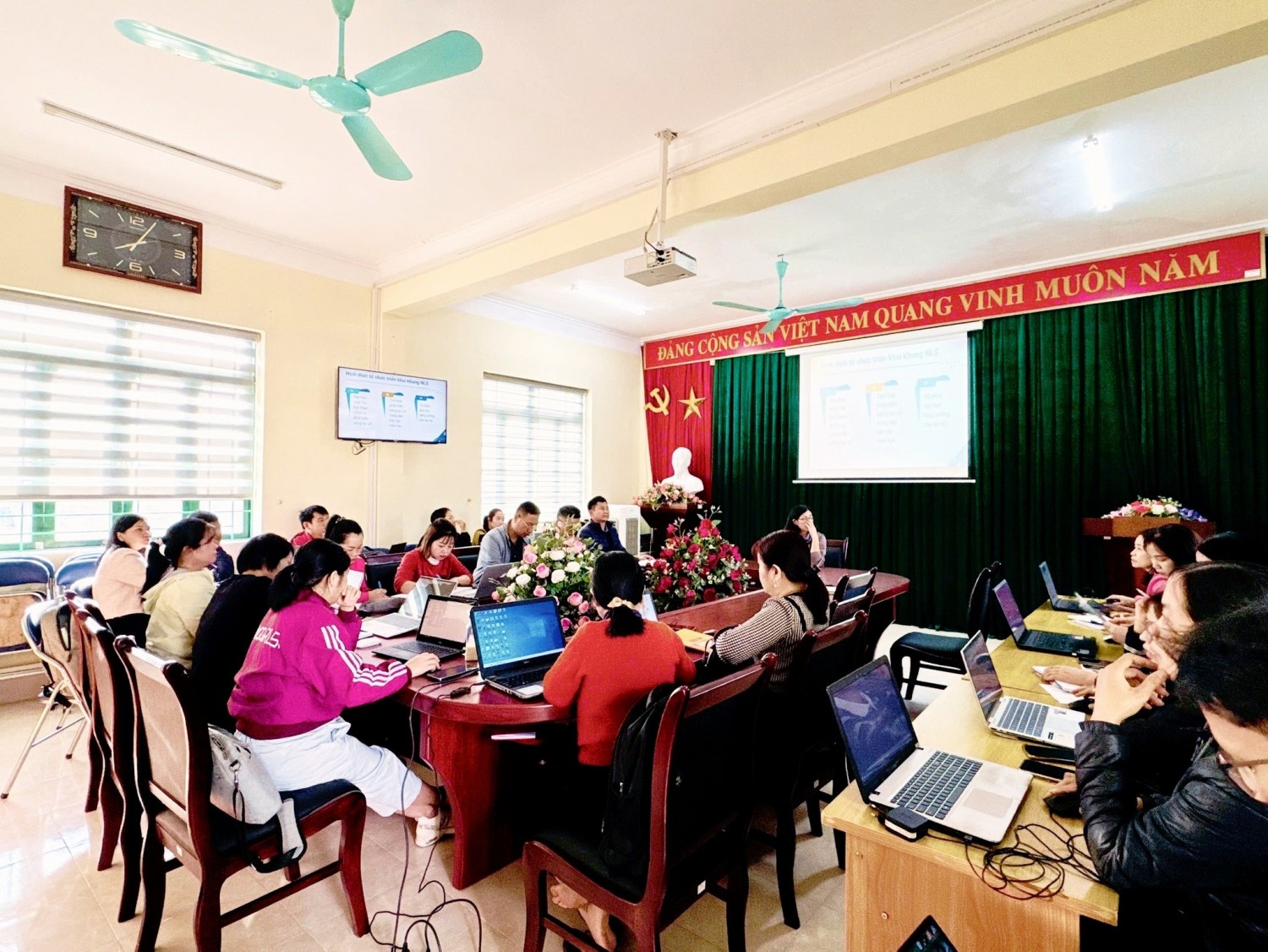 Kết thúc hoạt động của Hội đồng trường THCS Noong Hẹt