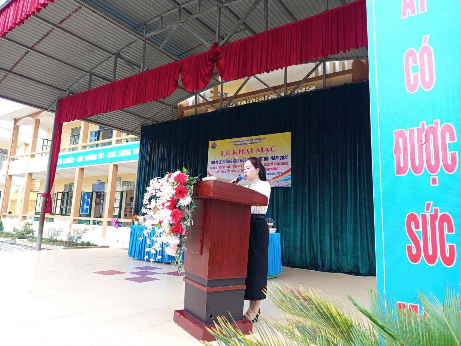 Cô Nguyễn Thị Yến Phó Hiệu trưởng Phát biểu khai mạc