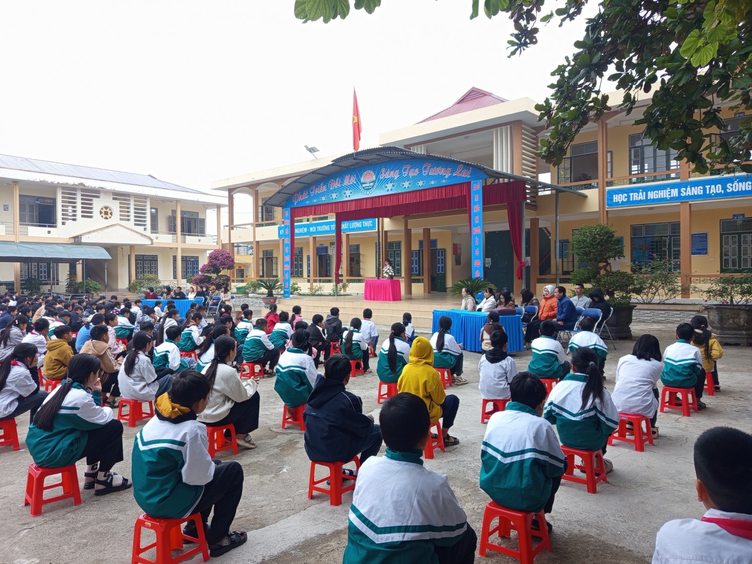 HƯỞNG ỨNG LỄ TƯỞNG NIỆM CÁC NẠN NHÂN TỬ VONG DO TAI NẠN GIAO THÔNG